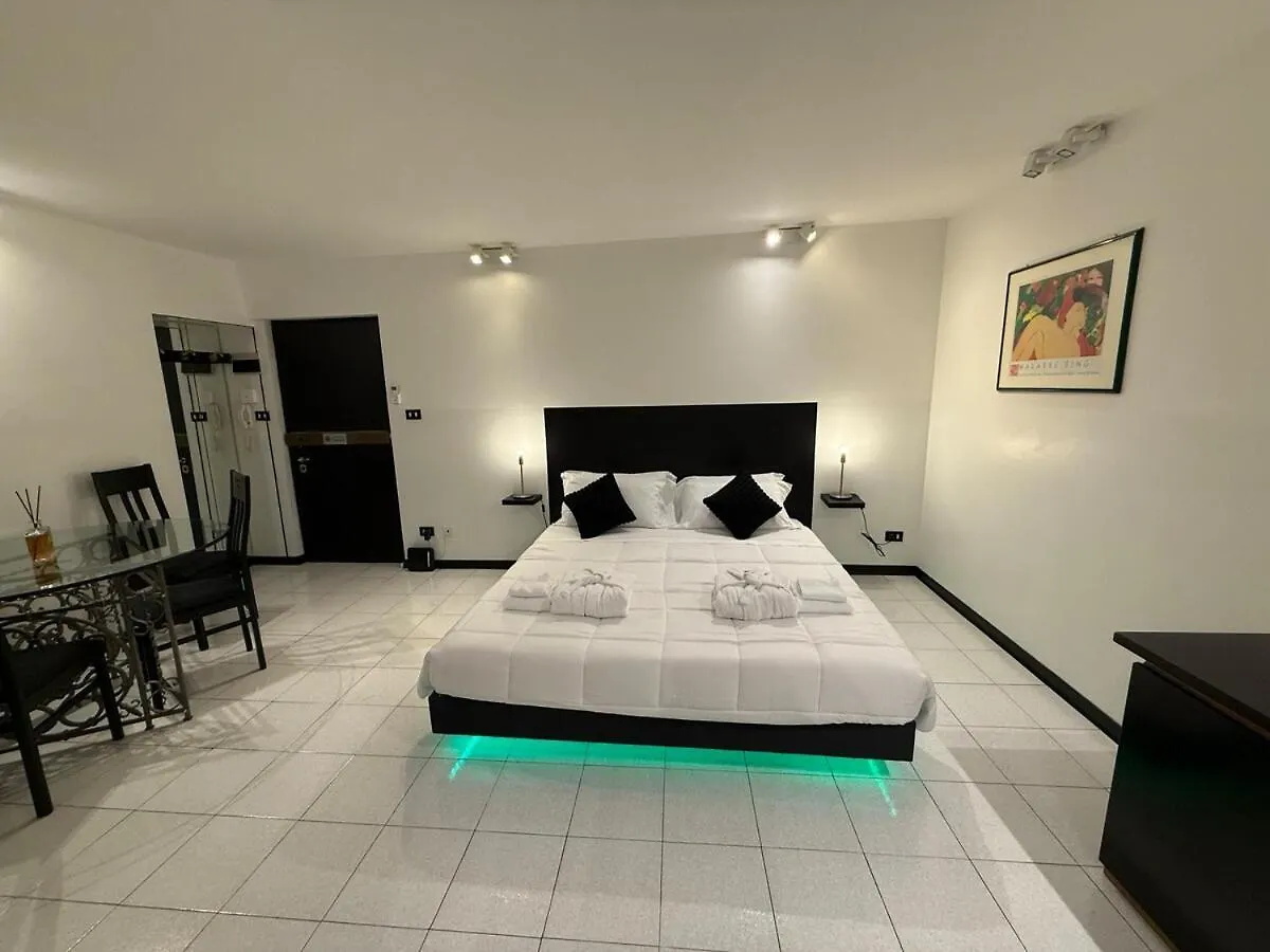 Le Due Torri Apartment Bolonha Itália